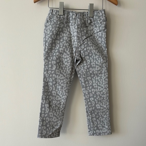 GAP Gray Leopard Print Jeans with Elastic Waistband - Picture 1 of 3
